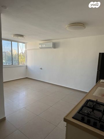 דירה, יוסף סרלין 9, נווה ברבור, כפר שלם מערב, תל אביב יפו