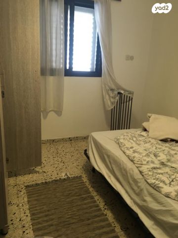 דירה, הנגב 12, גבעת אולגה, חדרה