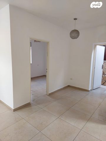 דירת גן, אחווה 151, קדר, קדר