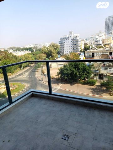 דירה, הרב הרצוג 8, צפון מערב מרכז העיר, נתניה