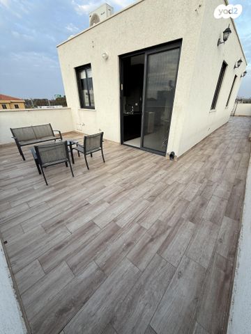 גג/ פנטהאוז, יצחק איגו ולד 1, נחלת יהודה, ראשון לציון