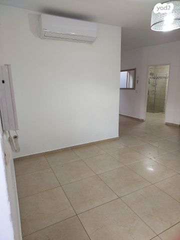 דירת גן, אחווה 151, קדר, קדר