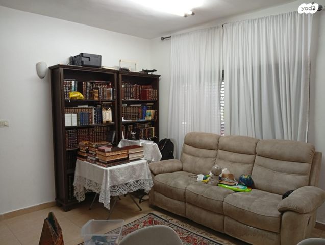 דירה, ז'בוטינסקי 4, נווה אלון, אור עקיבא