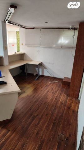 חנויות/ שטח מסחרי, כצנלסון 39, קרית יוסף, גבעתיים