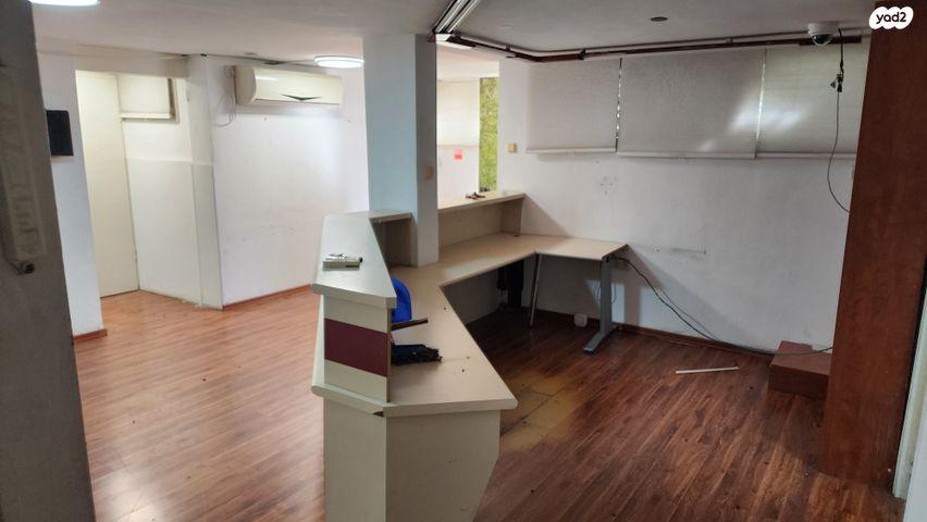 חנויות/ שטח מסחרי, כצנלסון 39, קרית יוסף, גבעתיים