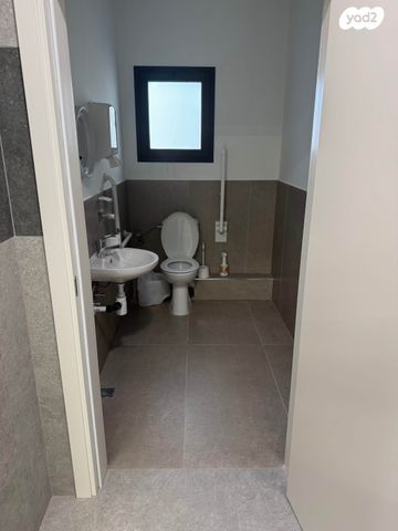 משרדים, שדרות ירושלים 27, קרית ים  א', קרית ים