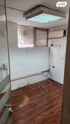 חנויות/ שטח מסחרי, כצנלסון 39, קרית יוסף, גבעתיים