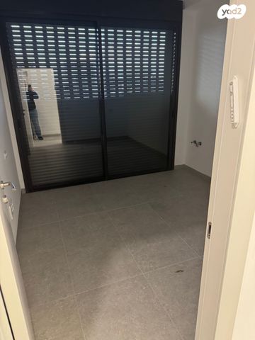 משרדים, שדרות ירושלים 27, קרית ים  א', קרית ים