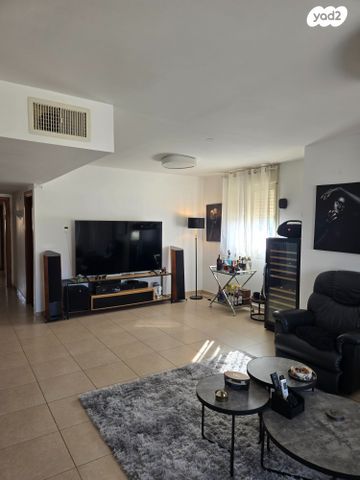 גג/ פנטהאוז, ליבר זאב 10, קרית השרון, נתניה