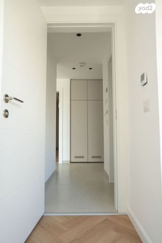 דירה, מרדכי כספי 8, ירושלים