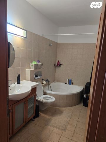 גג/ פנטהאוז, ליבר זאב 10, קרית השרון, נתניה