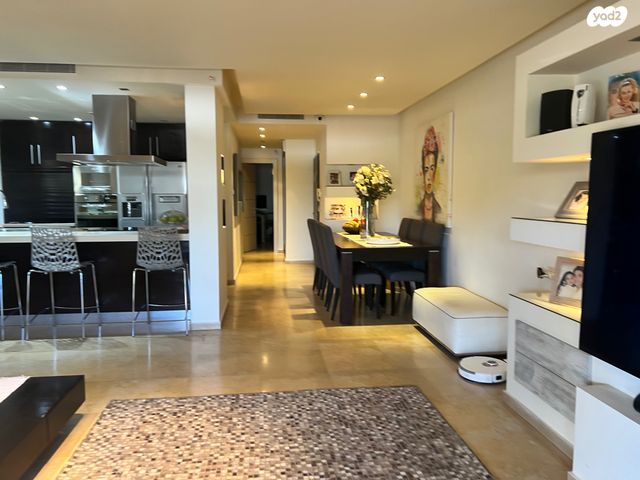 אירוס הארגמן 