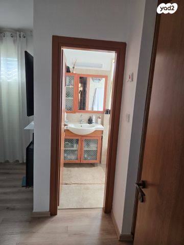 גג/ פנטהאוז, ליבר זאב 10, קרית השרון, נתניה