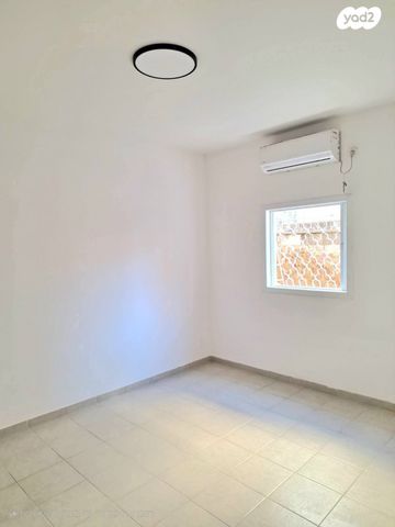 דירה, סמטת בצלאל, רמב"ם, ראשון לציון