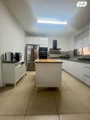 דירה, דבורה הנביאה, רובע יזרעאל סביוני העמק, עפולה