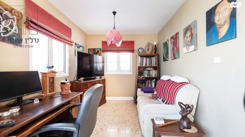 גג/ פנטהאוז, אנצו סירני, גבעת הרמבם, גבעתיים