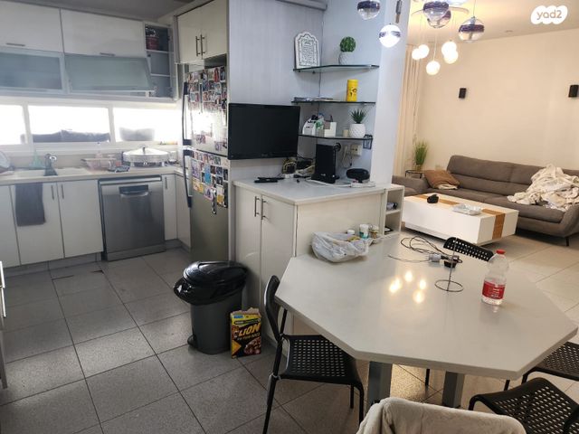 דירה, הצנחנים, מחנה יהודה, פתח תקווה