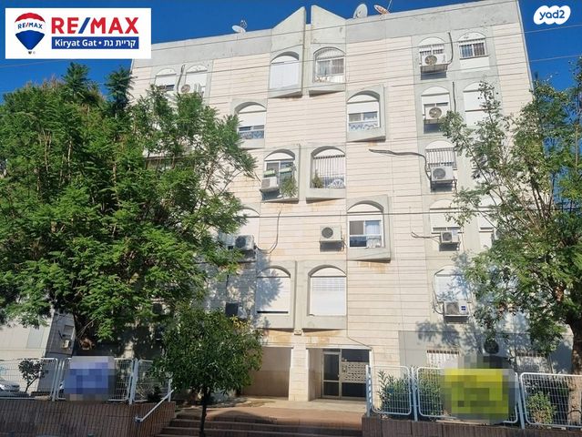 שדרות מלכי ישראל 215