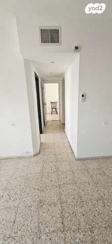 דירה, האלון 470, אורות, אור עקיבא