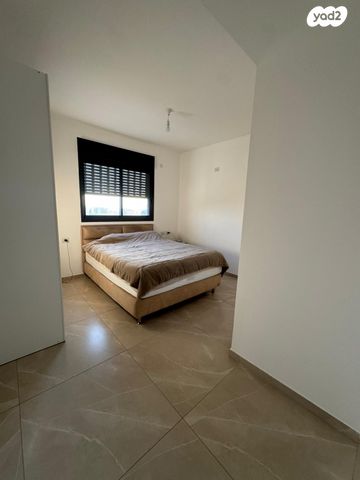 דירה, יצחק שמיר, נהריה