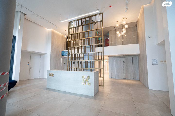 דירה, אמנון ליפקין שחק, נוף הטיילת, נתניה