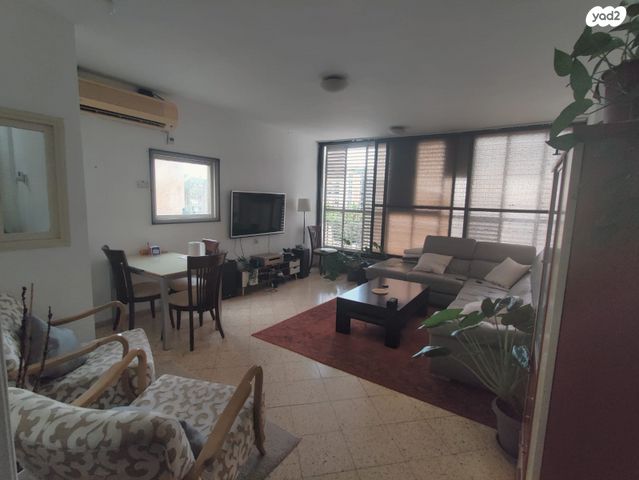 דירה, ידע עם 15, חרוזים, רמת גן