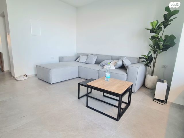 דירה, שדרות הנשיא, מרכז הכרמל, חיפה