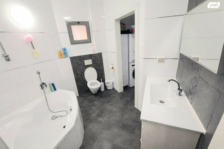 דירת גן, נתיבות