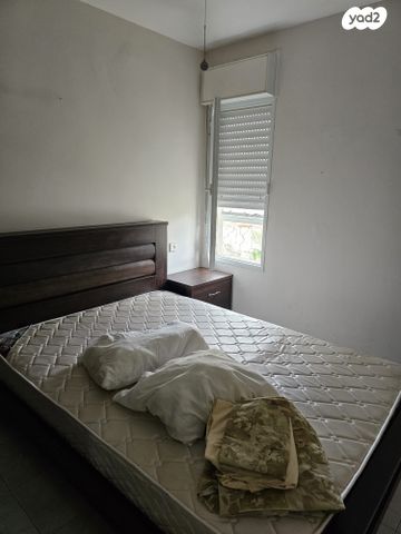 דירה, גיורא יוספטל, גיורא, טירת כרמל