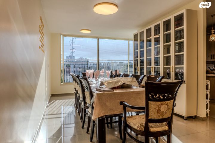 ד"ר נתן בירנבוים 