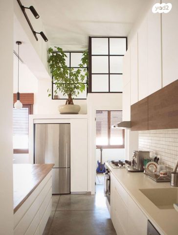 דירה, יהודה הימית 37, צהלון, שיכוני חסכון, תל אביב יפו