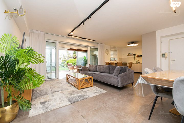 דירת גן, אוסקר שינדלר, סביוני הכרמל, חיפה