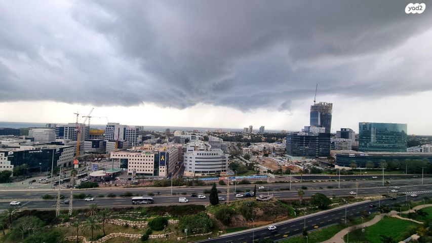 דירה, אריק איינשטיין, הרצליה ב', הרצליה