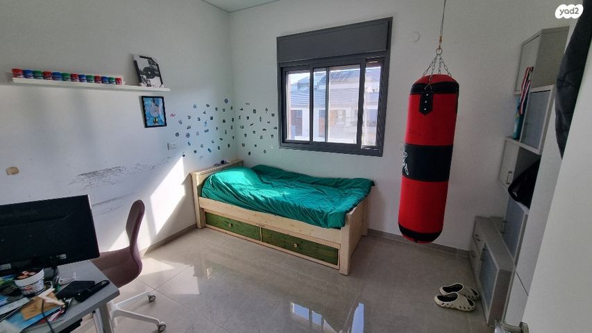 דו משפחתי, שער הגיא, יקנעם עילית