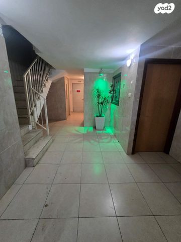 דירה, ישראל בן ציון, דרום מערב ותיק, בת ים