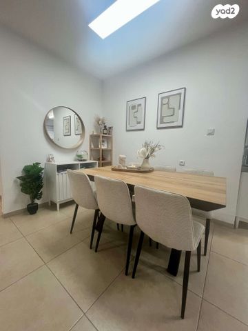 דירה, דבורה הנביאה, רובע יזרעאל סביוני העמק, עפולה