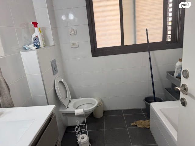 דירה, שכונת בן גוריון, מרכז העיר ג', רמת גן