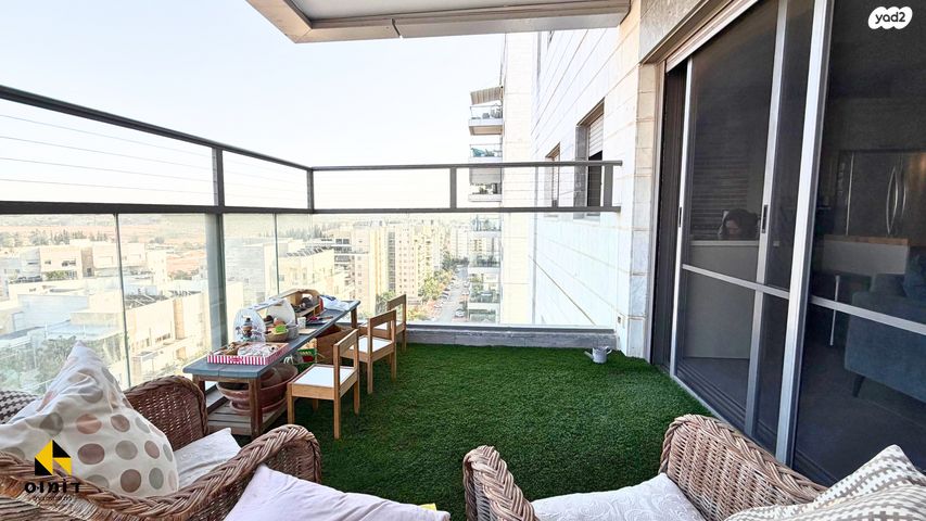 דירה, פרופ' אפרים קציר, רחובות המדע, רחובות