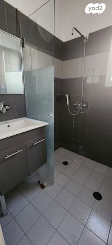 דירה, הרברט סמואל 99, חדרה