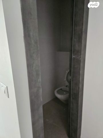 בית פרטי/ קוטג', גבעת הפרחים, בנימינה גבעת עדה