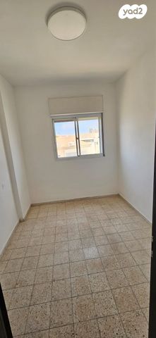 דירה, האלון 470, אורות, אור עקיבא