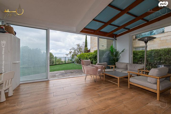 דירת גן, אוסקר שינדלר, סביוני הכרמל, חיפה