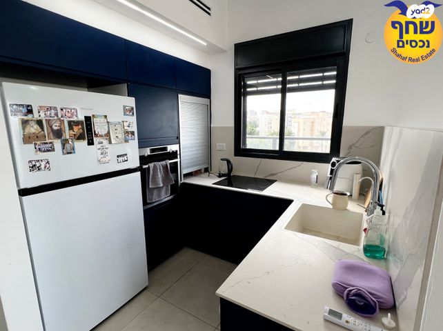 גג/ פנטהאוז, הסתוונית, כפר גנים א, פתח תקווה