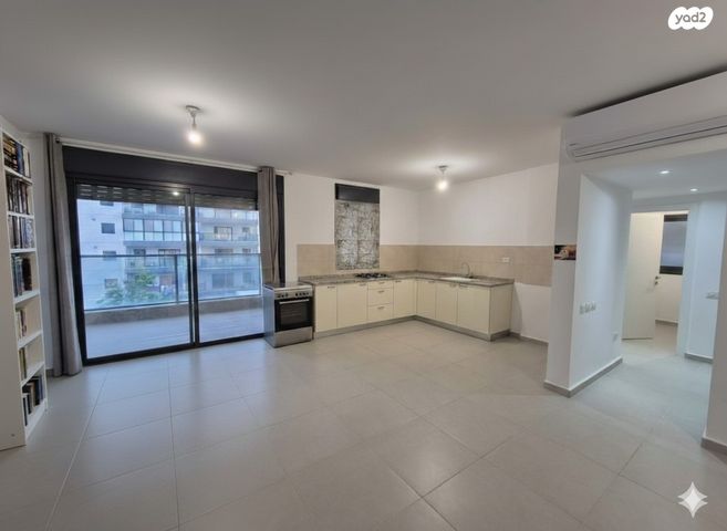 דירה, אריאל שרון, נווה שרון / שער העיר, נתיבות