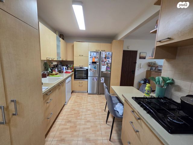 דירה, צפניה הנביא, רובע י', אשדוד