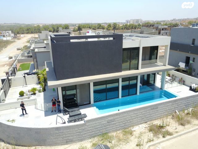 בית פרטי/ קוטג', כפר דרום, נתיבות מערב, נתיבות