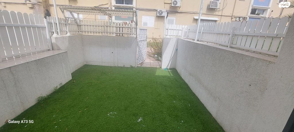 דירה, שבטי ישראל, גבעת אולגה, חדרה