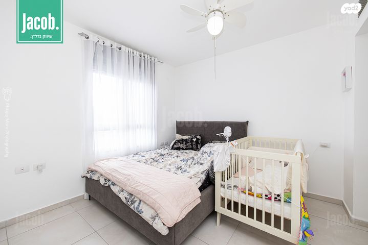 דירה, לח"י, גלי כרמל, טירת כרמל