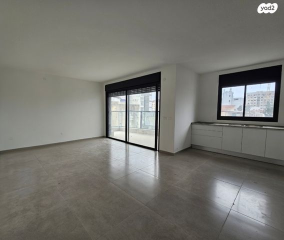 דירה, שיפר, פתח תקווה