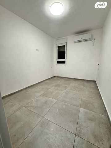 דירה, קרית אתא